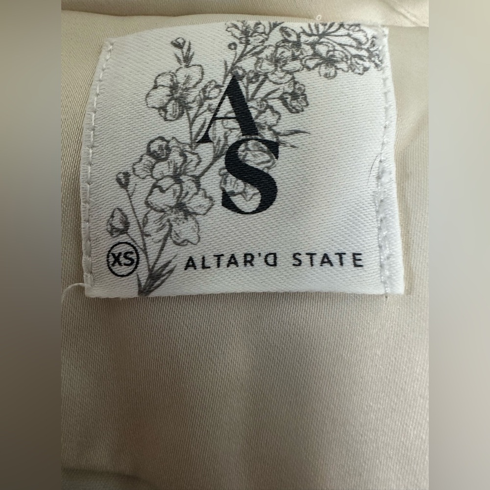 Altar'd State‎ Cream Fabric Label - Picture 5 of 8